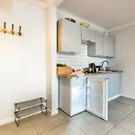 Nowogrodzka 78 - Dla 4 Osób - 200m Od Szpitala Klinicznego Na Lindleya - 1km Do Dworca Centralnego - Wifi - Smart Tv 45 Cali Apartamento Varsóvia