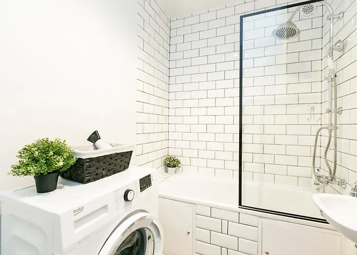 Nowogrodzka 78 - Dla 4 Osob - 200m Od Szpitala Klinicznego Na Lindleya - 1km Do Dworca Centralnego - Wifi - Smart Tv 45 Cali شقة *