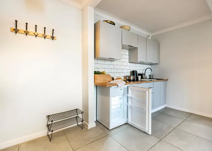 Nowogrodzka 78 - Dla 4 Osob - 200m Od Szpitala Klinicznego Na Lindleya - 1km Do Dworca Centralnego - Wifi - Smart Tv 45 Cali شقة وارسو