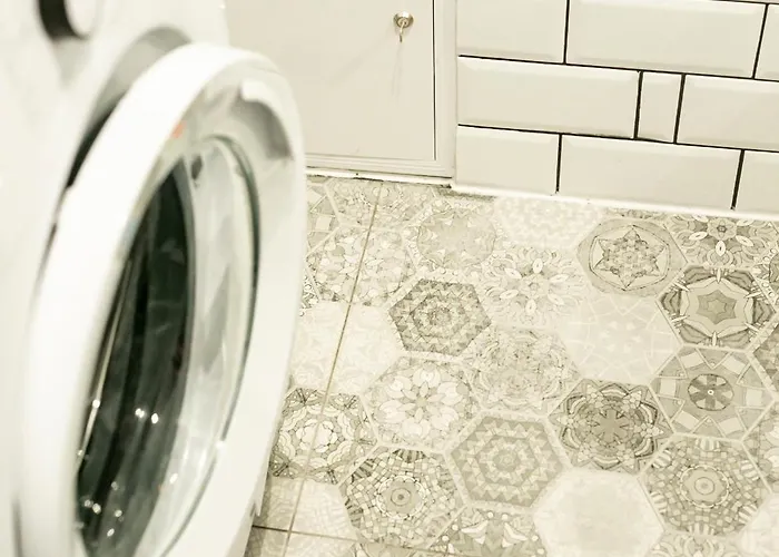 Nowogrodzka 78 - Dla 4 Osob - 200m Od Szpitala Klinicznego Na Lindleya - 1km Do Dworca Centralnego - Wifi - Smart Tv 45 Cali شقة *