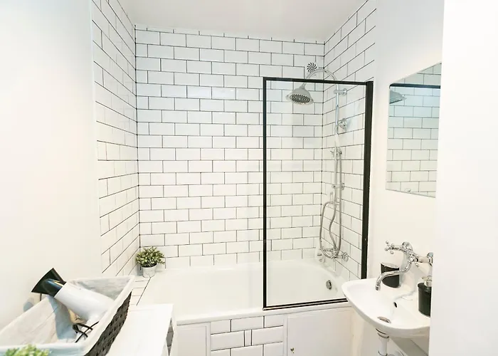 Nowogrodzka 78 - Dla 4 Osob - 200m Od Szpitala Klinicznego Na Lindleya - 1km Do Dworca Centralnego - Wifi - Smart Tv 45 Cali