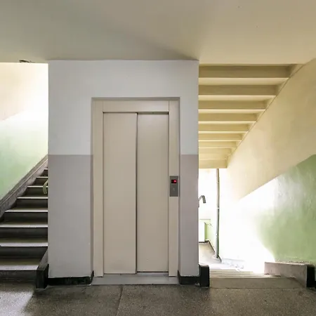 Apartament Nowogrodzka 78 - Dla 4 Osób - 200m Od Szpitala Klinicznego Na Lindleya - 1km Do Dworca Centralnego - Wifi - Smart Tv 45 Cali *