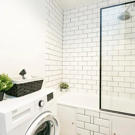 Nowogrodzka 78 - Dla 4 Osob - 200m Od Szpitala Klinicznego Na Lindleya - 1km Do Dworca Centralnego - Wifi - Smart Tv 45 Cali Appartement *