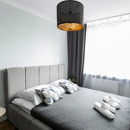 Apartmán Nowogrodzka 78 - Dla 4 Osob - 200m Od Szpitala Klinicznego Na Lindleya - 1km Do Dworca Centralnego - Wifi - Smart Tv 45 Cali Varšava