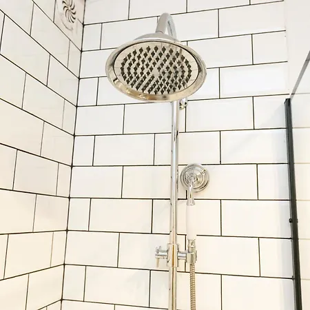 Nowogrodzka 78 - Dla 4 Osób - 200m Od Szpitala Klinicznego Na Lindleya - 1km Do Dworca Centralnego - Wifi - Smart Tv 45 Cali Apartament Warszawa