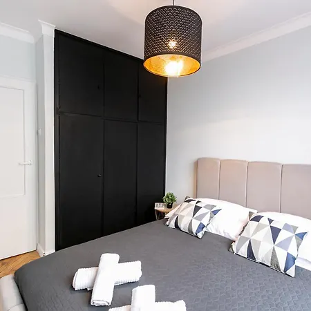 Nowogrodzka 78 - Dla 4 Osob - 200m Od Szpitala Klinicznego Na Lindleya - 1km Do Dworca Centralnego - Wifi - Smart Tv 45 Cali *