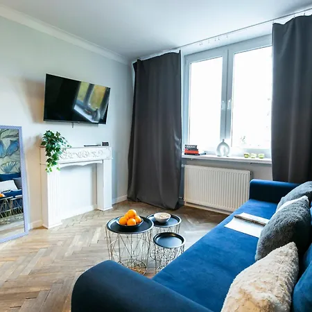 Nowogrodzka 78: With Smart Tv Near Lindleya Hospital Apartment