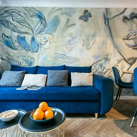 Nowogrodzka 78: With Smart Tv Near Lindleya Hospital Apartment *