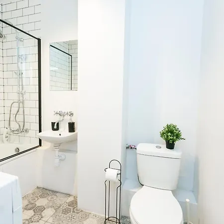 Nowogrodzka 78 - Dla 4 Osob - 200m Od Szpitala Klinicznego Na Lindleya - 1km Do Dworca Centralnego - Wifi - Smart Tv 45 Cali * Βαρσοβία