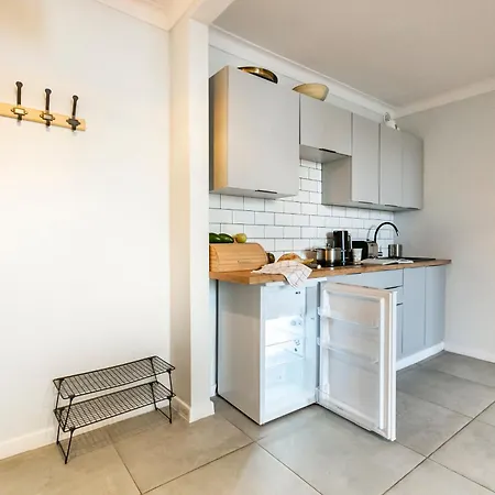 Nowogrodzka 78: With Smart Tv Near Lindleya Hospital Apartment Warsaw